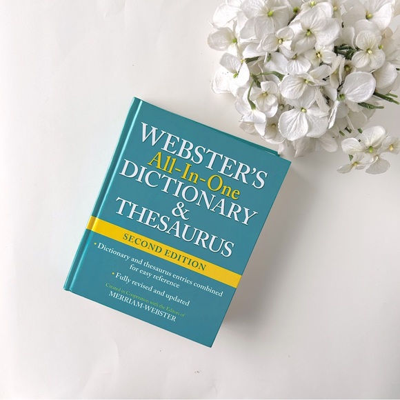 WEBSTER'S All-In-One DICTIONARY THESAURUS SECOND EDITION - Picture 3 of 7